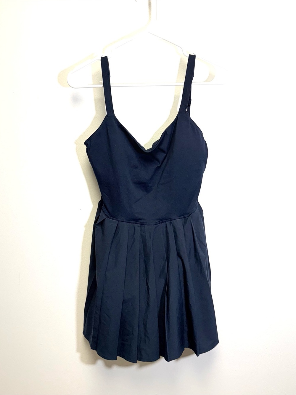 NWT Hollister Gilly Hicks Navy Blue Pleated Skirt Low Back Active Dress Medium